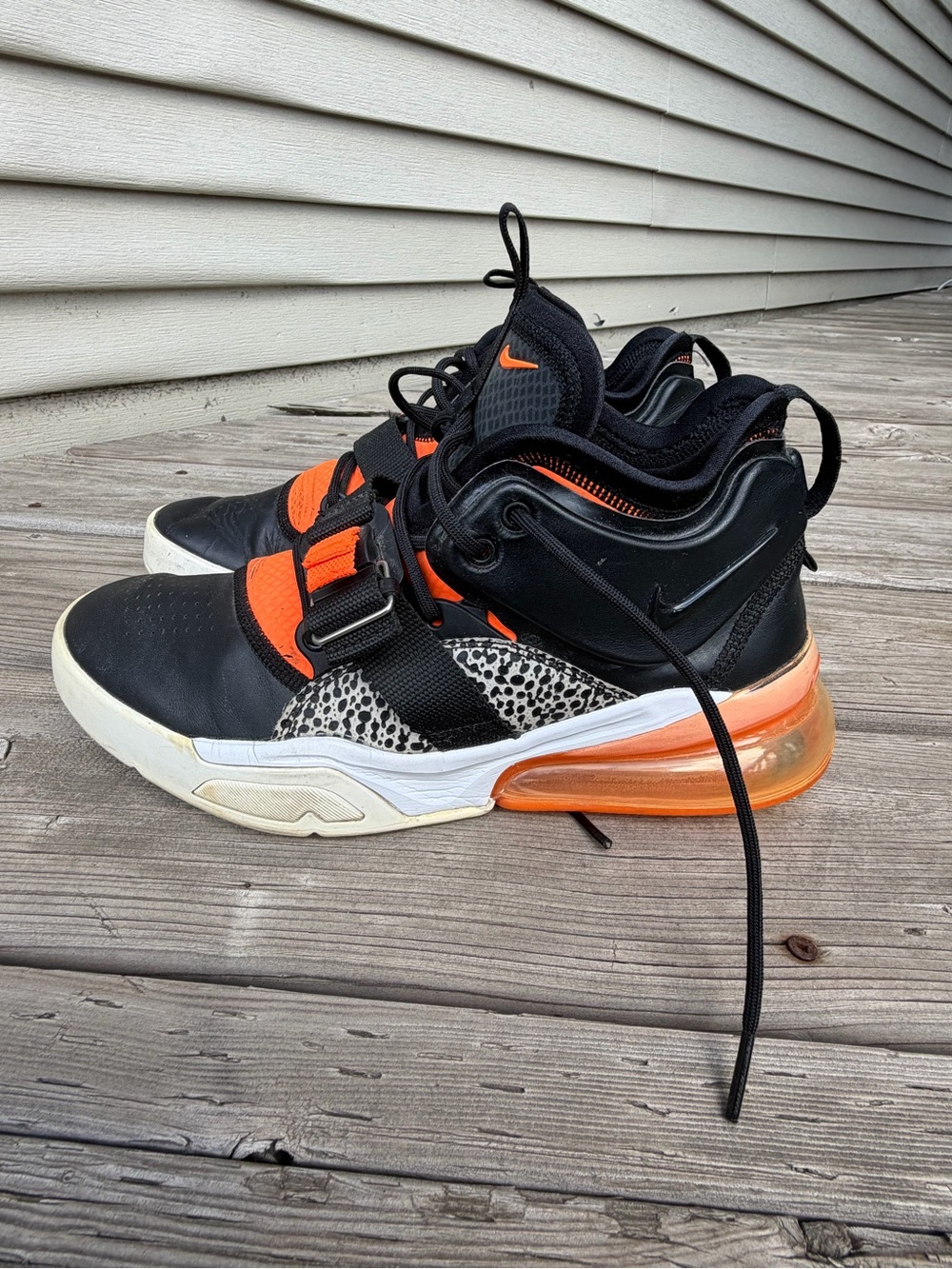 Men's Nike Air Force 270 Sneakers Black Orange Size 8.5